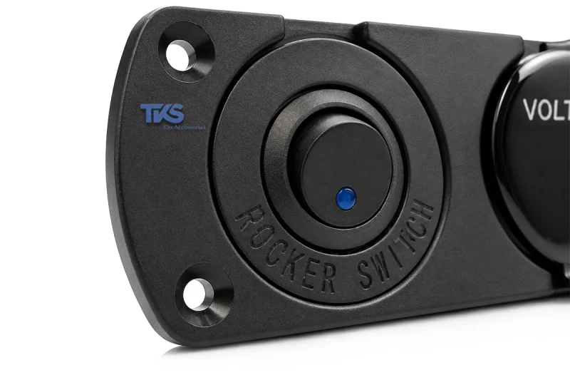 پنل پورت USB و فندکی خودرو کد TK34 - نمای پورت USB
